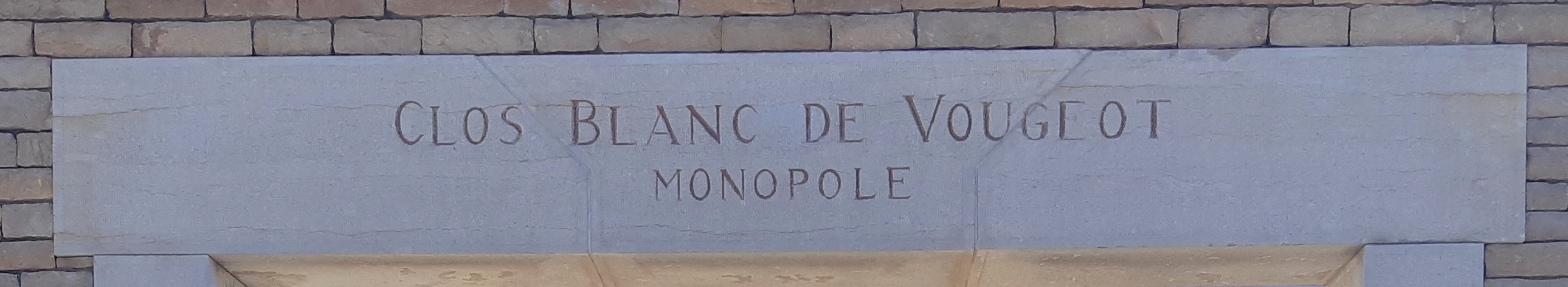 clos-blanc-de-vougeot